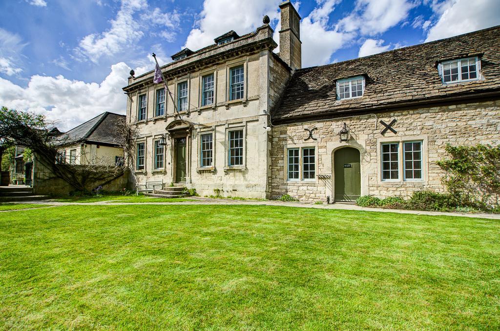 The Moonraker Hotel Bradford-On-Avon Exterior photo