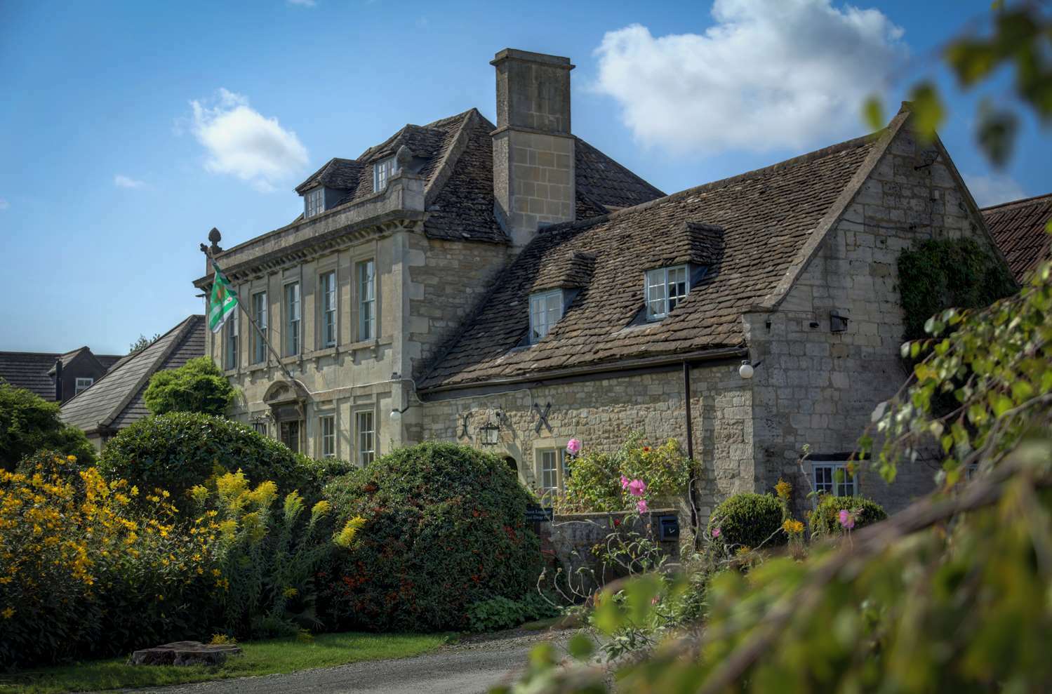 The Moonraker Hotel Bradford-On-Avon Exterior photo